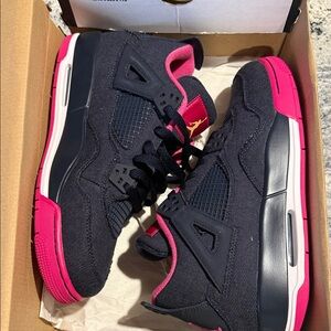 Jordan 4 Retro “Denim” GS Sneakers in Black and Pink